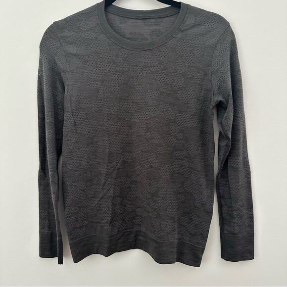 Lululemon Athletica Charcoal Textured Long Sleeve Knit Top Size Small - Picture 1 of 6